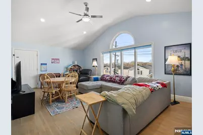 132 Clinton Place, East Rutherford, NJ 07073 - Photo 21