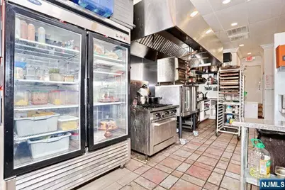 39 Godwin Avenue 39 #39, Ridgewood, NJ 07450 - Photo 9