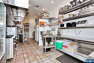 39 Godwin Avenue 39 #39, Ridgewood, NJ 07450 - Photo 11