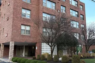 275 Hoym 4H, Fort Lee, NJ 07024 - Photo 17