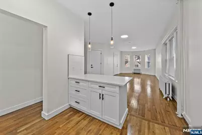 63 Highwood Terrace, Weehawken, NJ 07086 - Photo 11