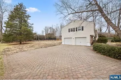 373 Saddle River Road, Upper Saddle River, NJ 07458 - Photo 5