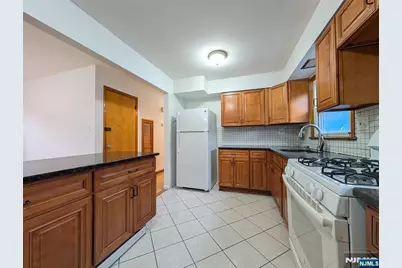 519 Davis Avenue, Kearny, NJ 07032 - Photo 7