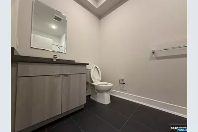 470 Main Street 417 #417, Fort Lee, NJ 07024 - Photo 13