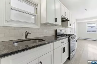 14 Avenue A 1R #1R, Lodi, NJ 07644 - Photo 3