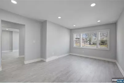 384 W Palisade Avenue, Englewood, NJ 07631 - Photo 3