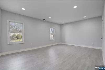 384 W Palisade Avenue, Englewood, NJ 07631 - Photo 11