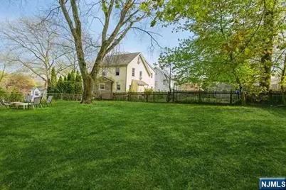 160 Magnolia Avenue, Cresskill, NJ 07626 - Photo 25