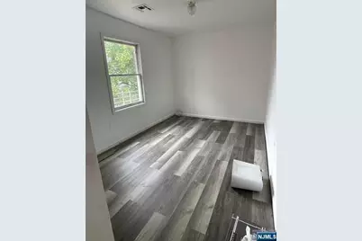 104 Clinton Avenue 3 #3, Jersey City, NJ 07304 - Photo 7