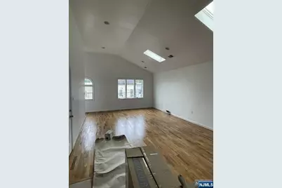 104 Clinton Avenue 3 #3, Jersey City, NJ 07304 - Photo 3