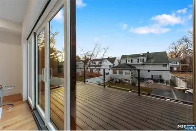 811 Jassamine Way, Fort Lee, NJ 07024 - Photo 21