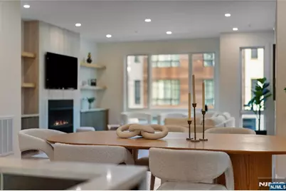 811 Jassamine Way, Fort Lee, NJ 07024 - Photo 13