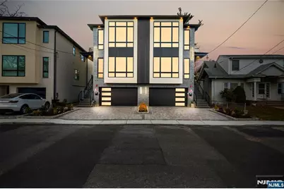 811 Jassamine Way, Fort Lee, NJ 07024 - Photo 3