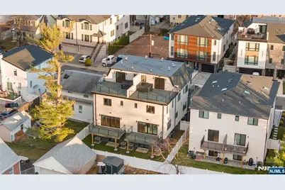 811 Jassamine Way, Fort Lee, NJ 07024 - Photo 43