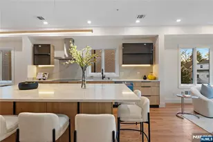 811 Jassamine Way, Fort Lee, NJ 07024 - Photo 19