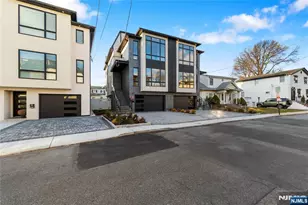 811 Jassamine Way, Fort Lee, NJ 07024 - Photo 5