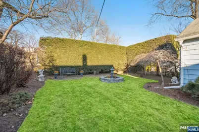 619 Lewandowski Street, Lyndhurst Township, NJ 07071 - Photo 7