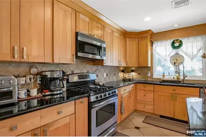 236 Oak Avenue, River Vale Township, NJ 07675 - Photo 23