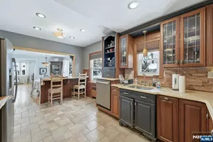 207 Elm Ave, Hackensack, NJ 07601 - Photo 9