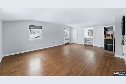 207 Elm Avenue, Hackensack, NJ 07601 - Photo 17