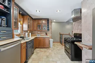 207 Elm Ave, Hackensack, NJ 07601 - Photo 7