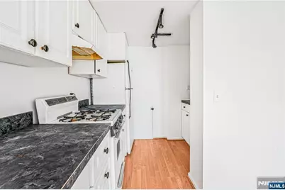 2185 Lemoine 5B #5B, Fort Lee, NJ 07024 - Photo 5