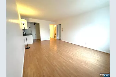 2185 Lemoine 5B #5B, Fort Lee, NJ 07024 - Photo 9