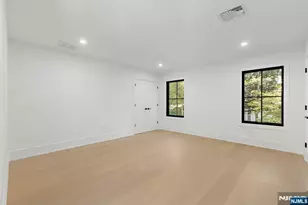 36 Hampshire Hill Rd, Upper Saddle River, NJ 07458 - Photo 17