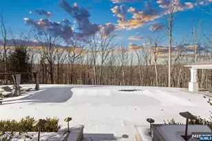 396 Knollwood Rd, Ridgewood, NJ 07450 - Photo 7