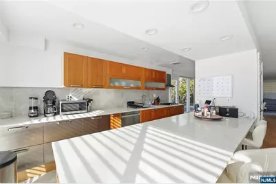 27 Suffolk Lane, Tenafly, NJ 07670 - Photo 7