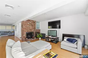 27 Suffolk Ln, Tenafly, NJ 07670 - Photo 9