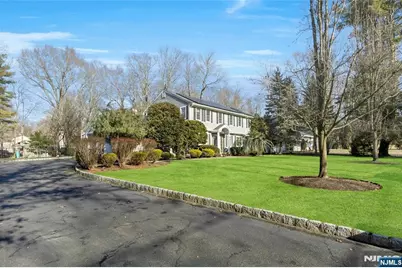 528 Baylor Avenue, River Vale Township, NJ 07675 - Photo 5