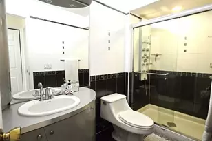 566 Windsor Dr 606, Palisades Park, NJ 07650 - Photo 13