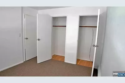 401 Undercliff Avenue, Edgewater, NJ 07020 - Photo 37