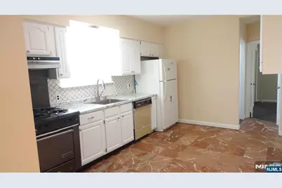 541 Westminster Place 2 #2, Lodi, NJ 07644 - Photo 3