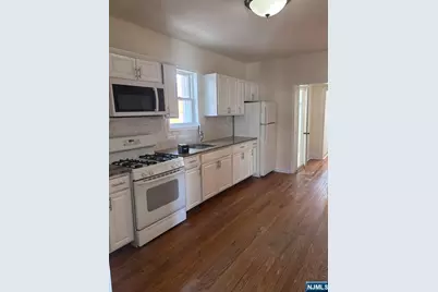 467 Washington Avenue 1 #1, Hackensack, NJ 07601 - Photo 5