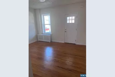 467 Washington Avenue 1 #1, Hackensack, NJ 07601 - Photo 3