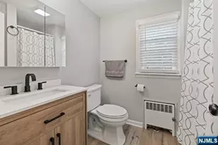 13-08 Plaza Rd, Fair Lawn, NJ 07410 - Photo 15