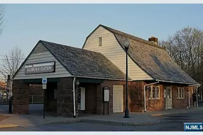 13-08 Plaza Road, Fair Lawn, NJ 07410 - Photo 31