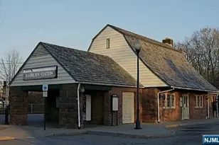 13-08 Plaza Rd, Fair Lawn, NJ 07410 - Photo 31