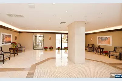 300 Winston Drive C0514 #C0514, Cliffside Park, NJ 07010 - Photo 11