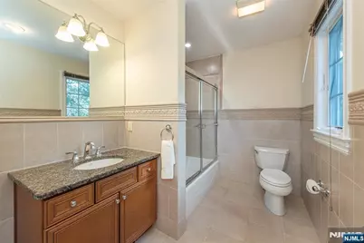 6 Merrimack Court, Paramus, NJ 07652 - Photo 17