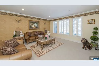 6 Merrimack Court, Paramus, NJ 07652 - Photo 3