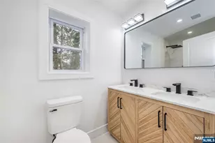 4 Franklin Pl, Hackensack, NJ 07601 - Photo 23