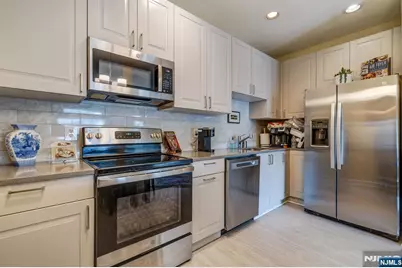 6411 Richmond Road 411 #411, West Milford, NJ 07480 - Photo 11