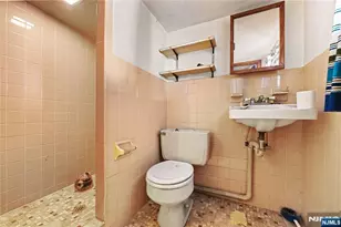 22 Arthur St, Clifton, NJ 07011 - Photo 17