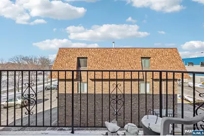 825 Riverside Avenue 207 #207, Lyndhurst Township, NJ 07071 - Photo 17