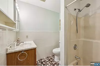 825 Riverside Avenue 207 #207, Lyndhurst Township, NJ 07071 - Photo 15