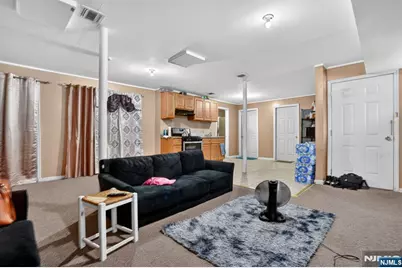 28 Clinton Place, Newark, NJ 07108 - Photo 5