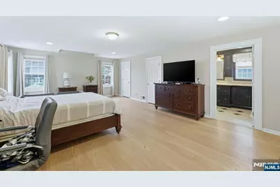 11 Thiem Avenue, Rochelle Park Township, NJ 07662 - Photo 23